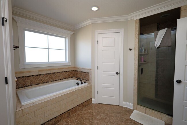 Building Photo - 3568 Farmers Way