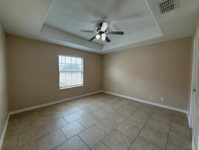 Building Photo - 2720 Camelot Dr