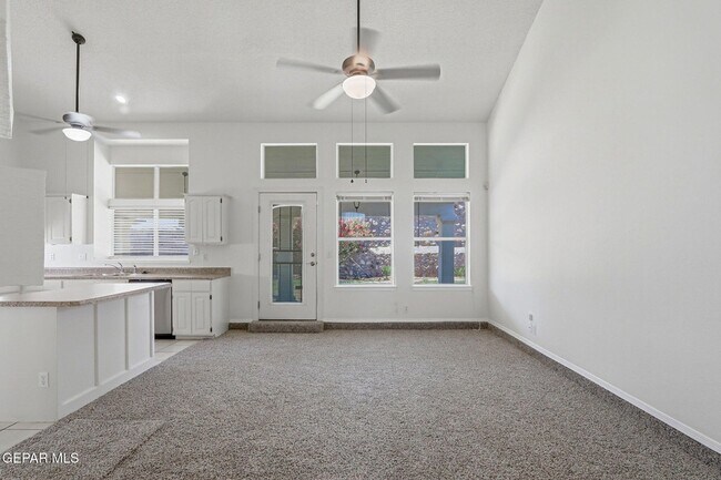 Building Photo - 7239 Desert Jewel Dr