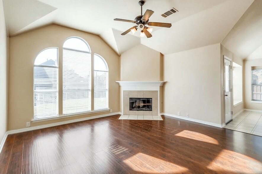Building Photo - 11431 Wovenedge Ct