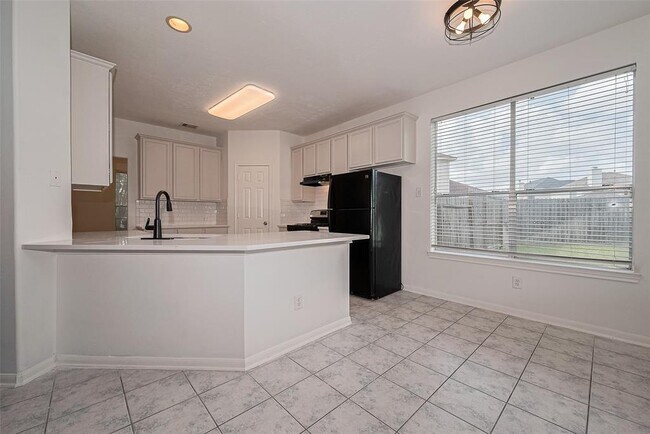 Building Photo - 15603 Mustang Island Dr