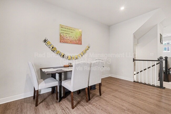 Building Photo - 9306 Mallard Mls Dr