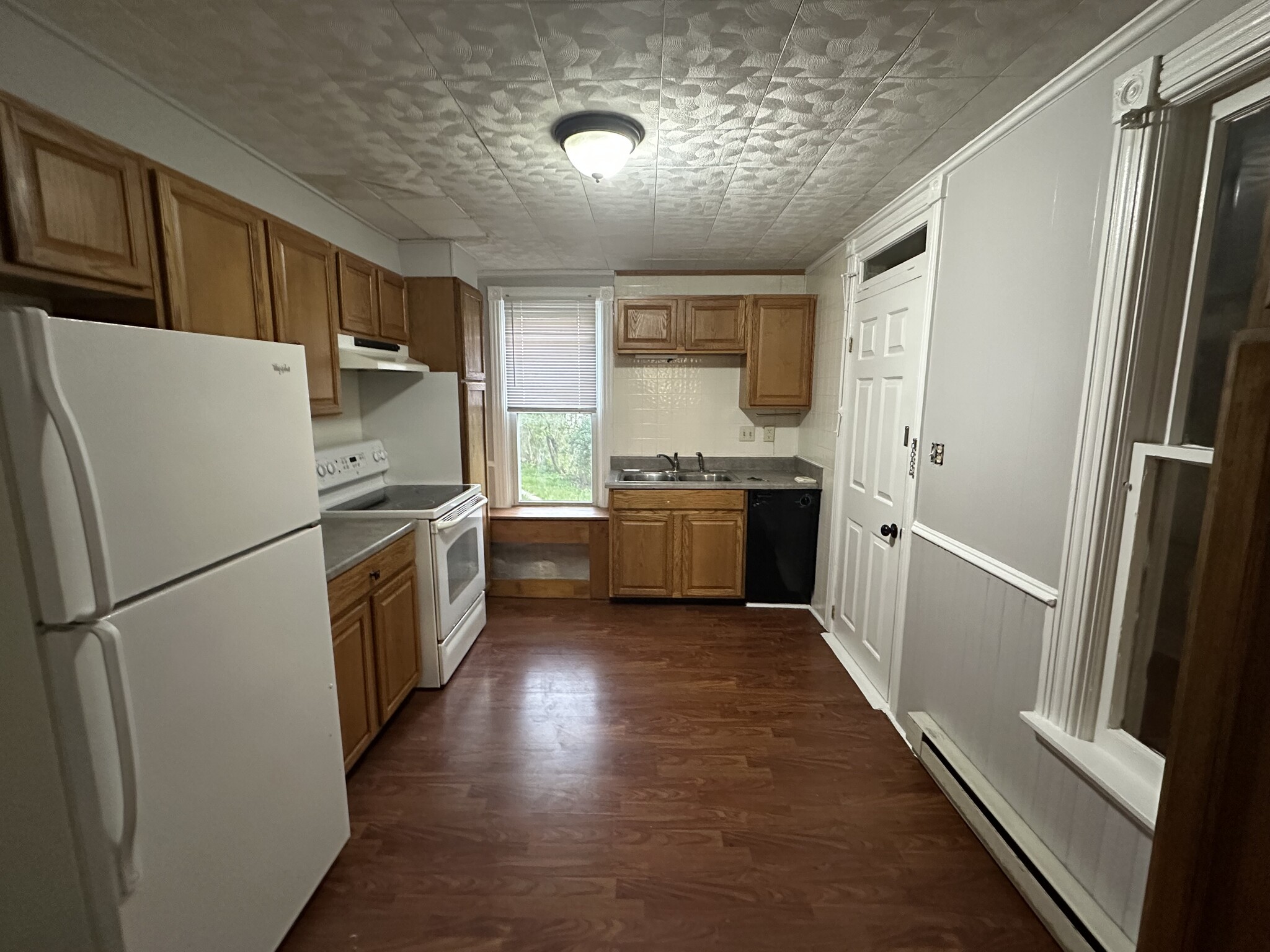 Kitchen 2 - 143 N Potomac St