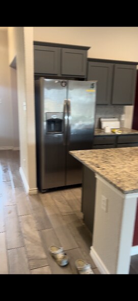 Building Photo - 7607 Melanite Dr