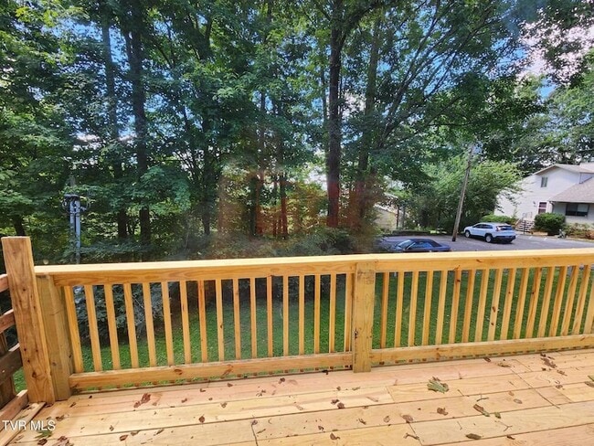 Building Photo - 1552 Colony Park Dr