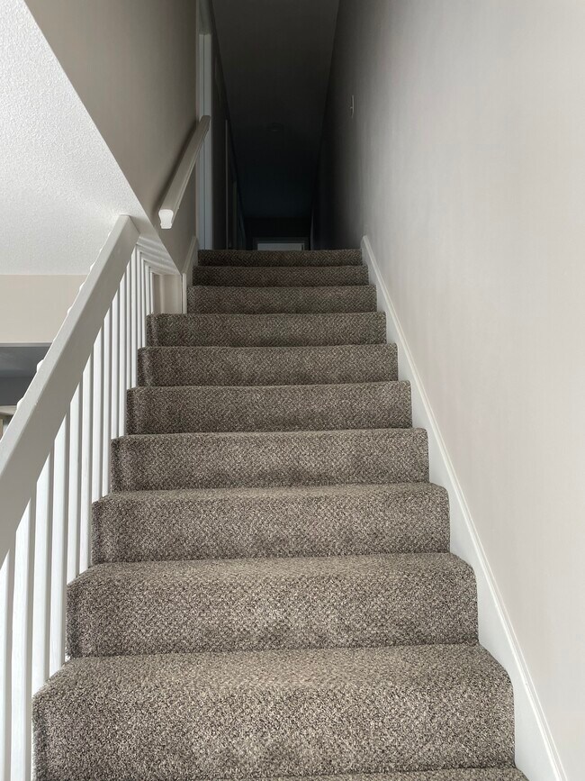 Building Photo - 5617-5623 NW 66th Terrace