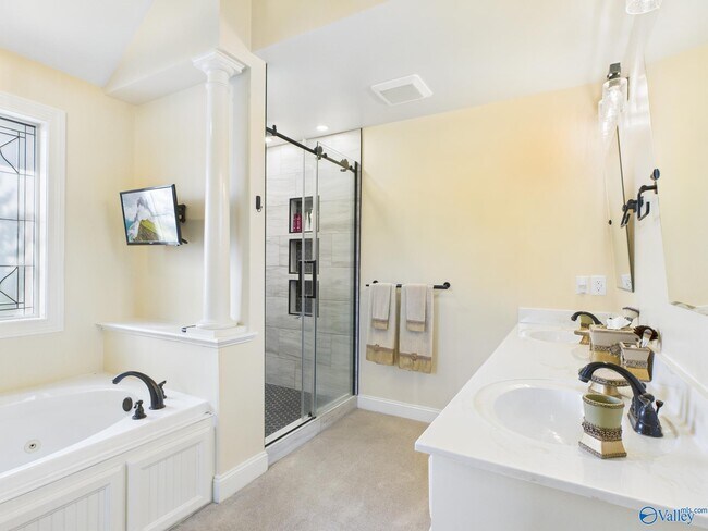 Building Photo - 13291 Arbor Ridge