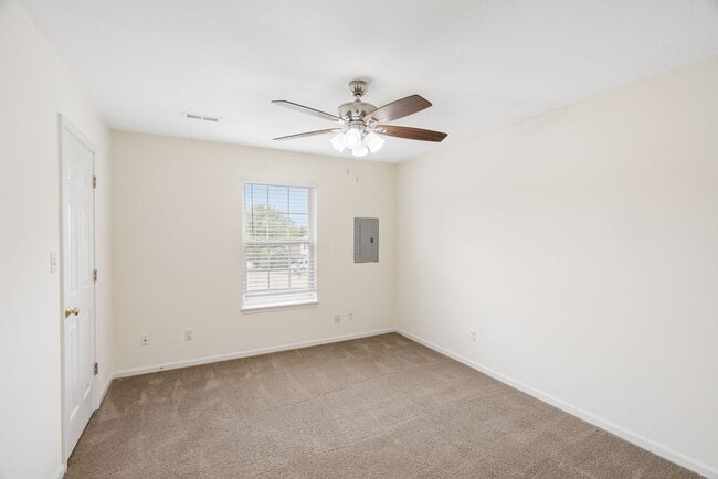 Building Photo - 3509-3511-3511 La Mesa Dr