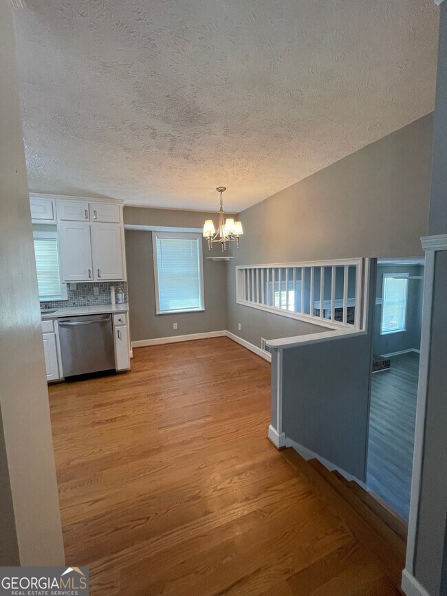 Building Photo - 2660 Turner Valley Cir SW