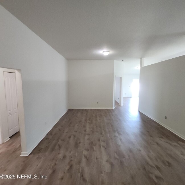 Building Photo - 15307 Bareback Dr