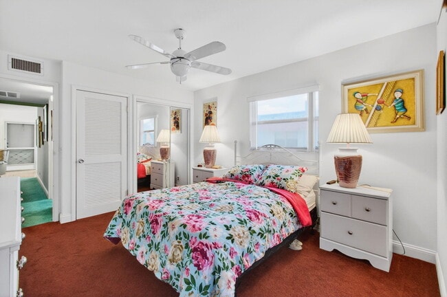 Building Photo - 213 Waterford Cresent