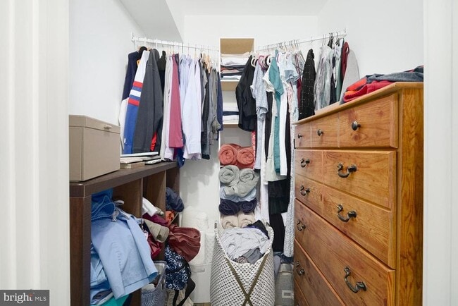 Building Photo - 1940 N Orianna St