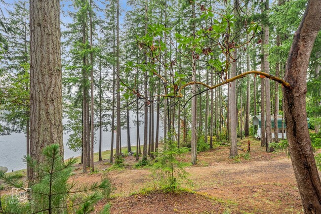 Building Photo - Waterfront 2-Bedroom Home with Scenic Views