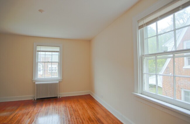 Building Photo - 8br Single Family Home on 14th St NW  (MIN...