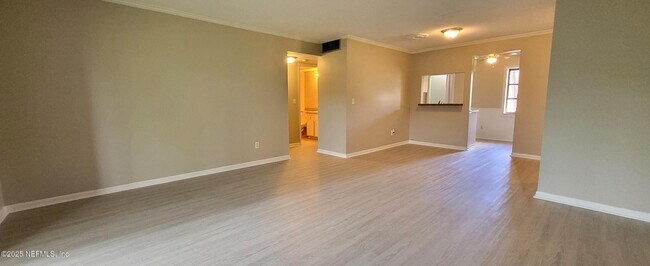 Building Photo - 600 Domenico Cir