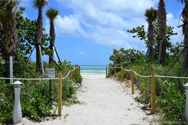 Building Photo - 6061 Collins Ave