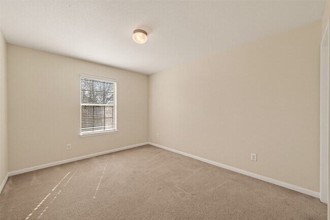 Building Photo - 24410 N Tide Bay Cir