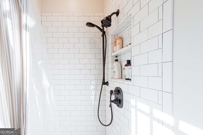 Building Photo - 1446 Metropolitan Ave SE