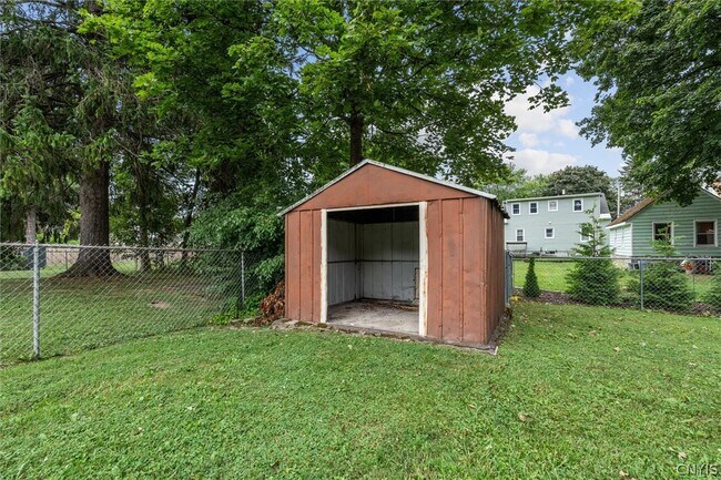 Building Photo - 211 Windemere Rd