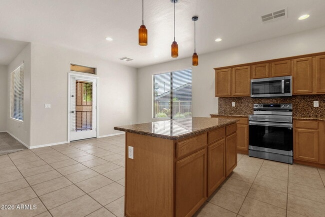 Building Photo - 3074 S Southwind Dr