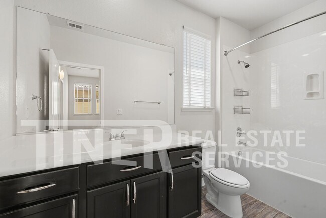 Building Photo - 203 Rochdale St