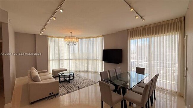 Building Photo - 1830 Radius Dr