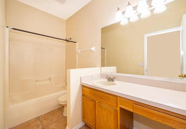 Building Photo - 10831 Leader Ln