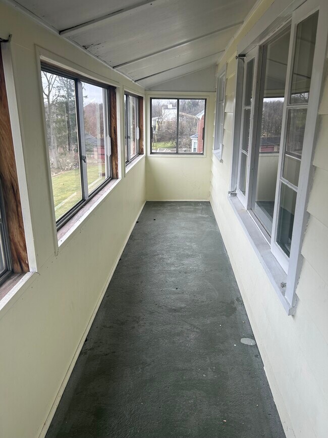 Building Photo - 335 S Lincoln Ave