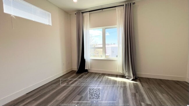 Building Photo - Modern Style and Sophistication, 2 En-Suite BR, 2.5 BA Townhouse with EV charging