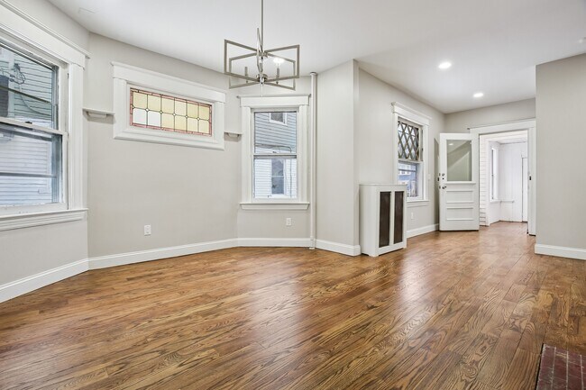 Building Photo - 99 Lincoln St