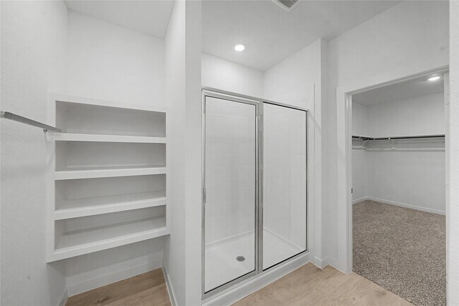 Building Photo - 4215 Camden Lakes St