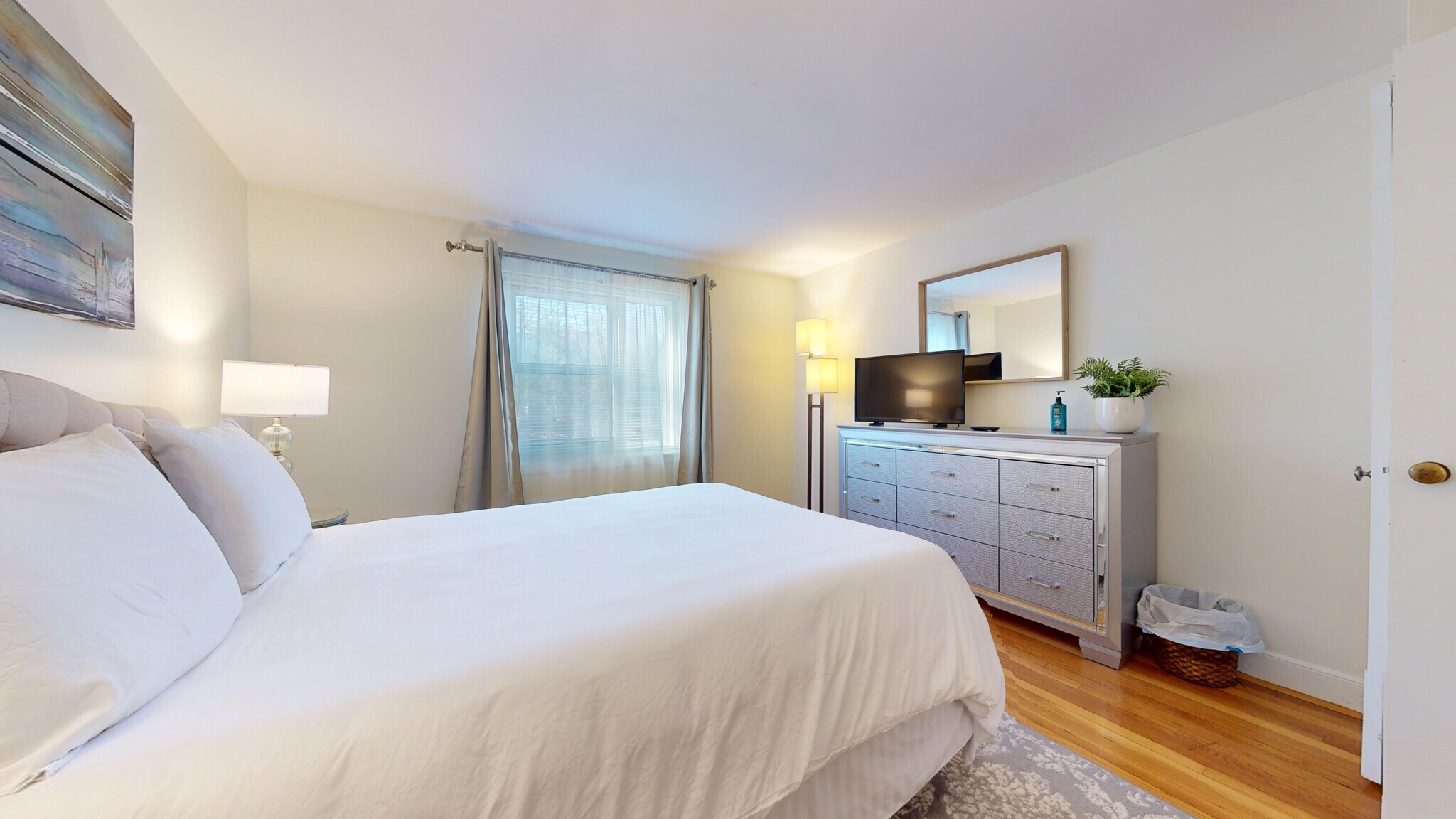 Building Photo - 99 Chestnut St