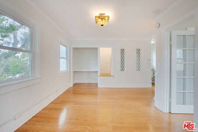 Building Photo - 426 Rialto Ave