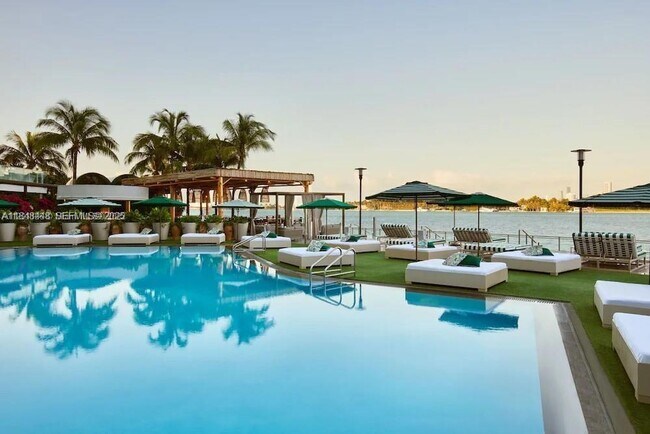 Building Photo - 1100 West Ave