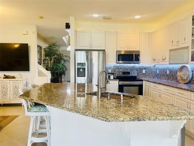 Building Photo - 6911 Sea Daisy Dr
