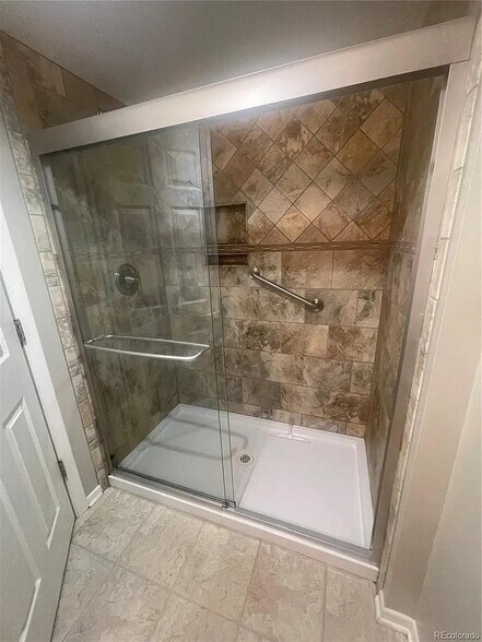 Building Photo - 1210 Vance St