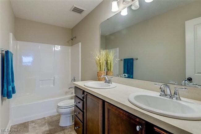 Building Photo - 9360 Rockys Ct