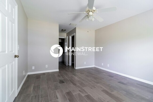 Building Photo - 3 Bedroom Pet-Friendly Home in Cape Coral, FL with Main Street Renewal
