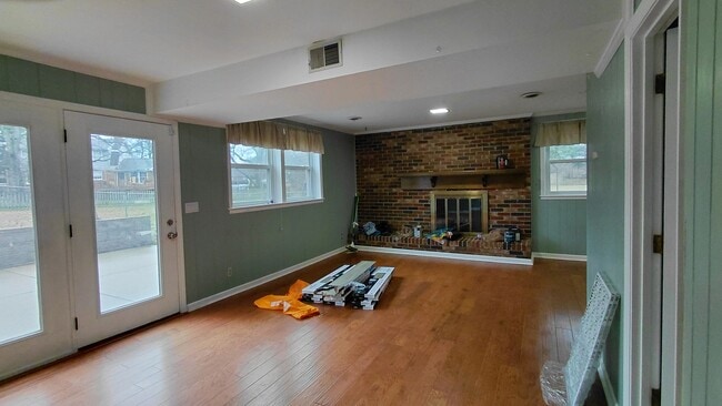 Building Photo - 5944 Port Yakima Ct