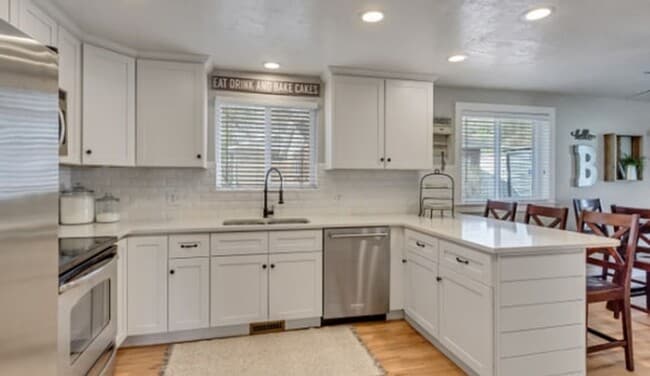 Building Photo - Charming 4BR House in Bountiful