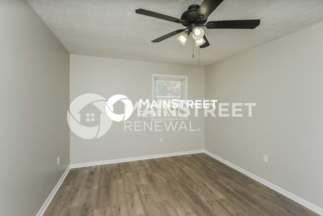 Building Photo - 4 Bedroom Pet-Friendly Home in JEFFERSONVILLE, IN with Main Street Renewal