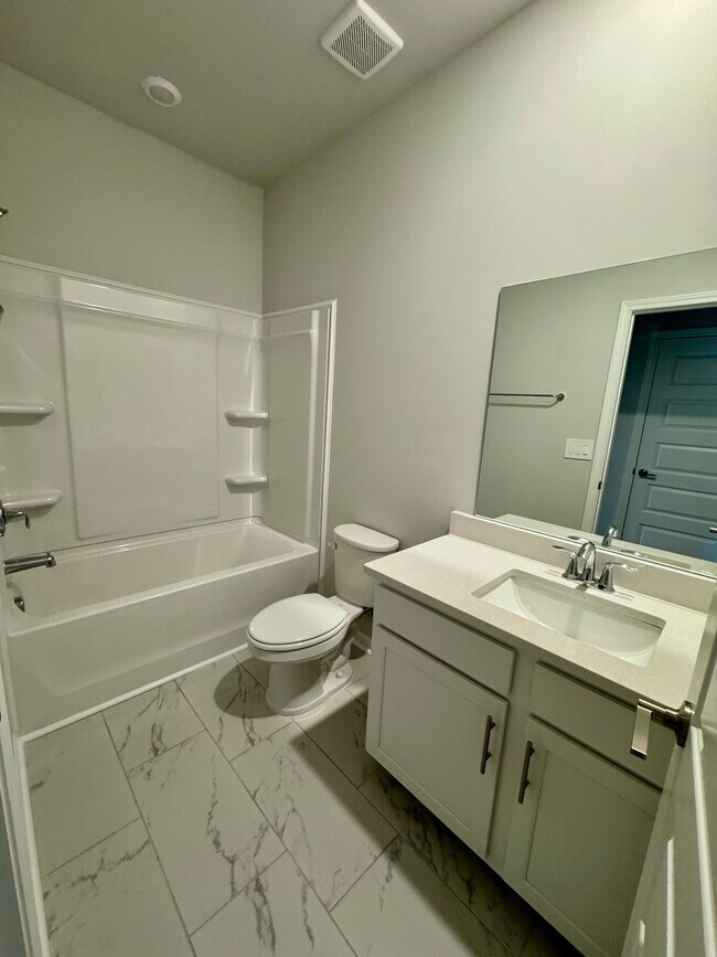 Building Photo - 207 Stockyard Cir