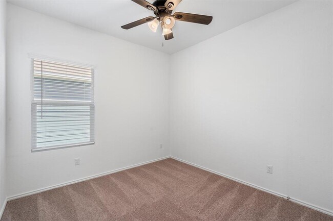 Building Photo - 416 Bullhead Rd
