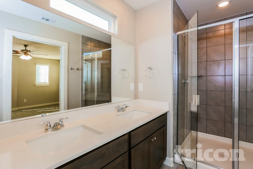 Building Photo - 854 Summer Plum Wy