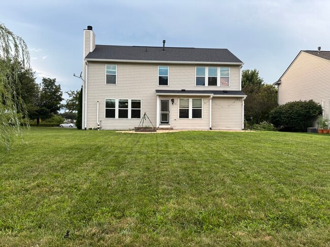 Building Photo - 5895 Mill Oak Dr
