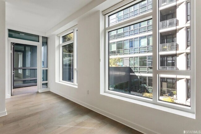 Building Photo - 1688 Pine St