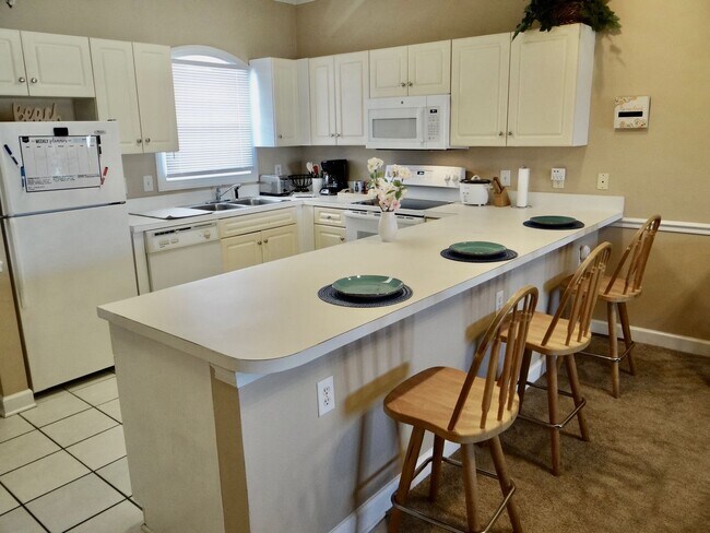 Building Photo - All Inclusive Seasonal Rental Available 11...
