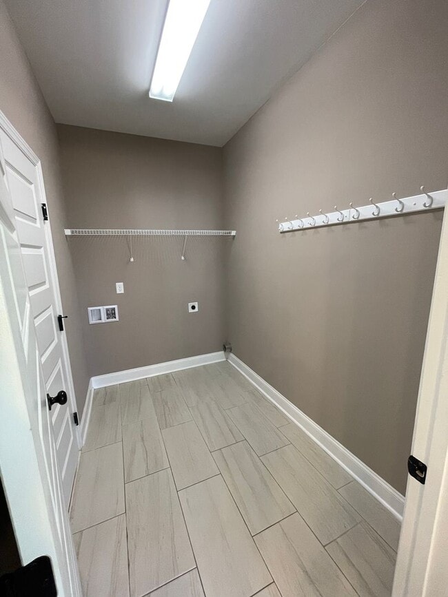 Building Photo - 3 Bedroom 2.5 Bath + Finished Bonus for Rent in Ooltewah