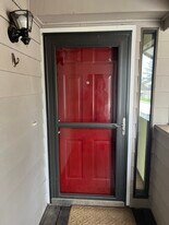 Building Photo - 7511 N Edgewater Ave