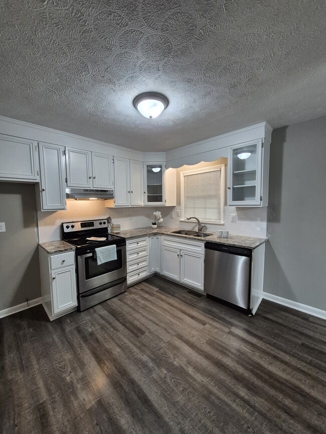 Building Photo - 1151 Bouldercrest Cir